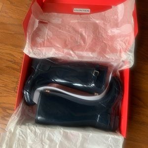 Hunter Original Gloss Rain Boot- Navy Size 4B/5G